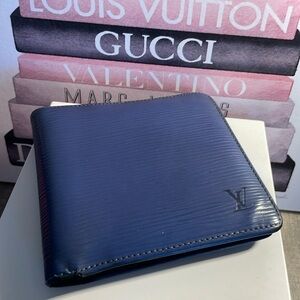 Louis Vuitton Epi Leather Bifold Wallet EUC
